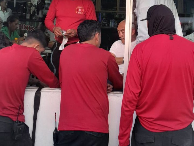 Bomberos de Durango salvan la vida de un hombre con maniobra Heimlich