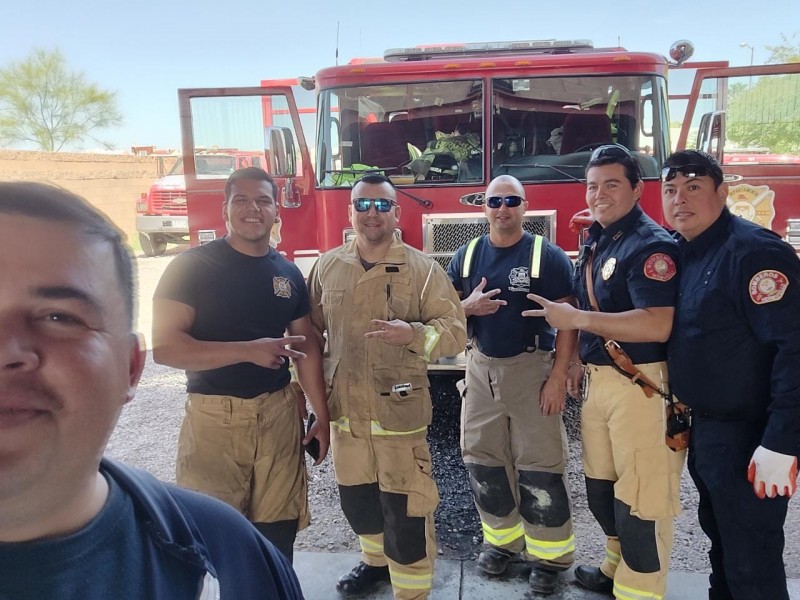 Bomberos de la Estación Poniente salvan vida de niña