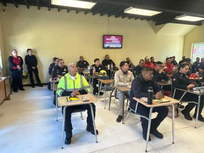 Bomberos Guaymas se capacitan en Tijuana