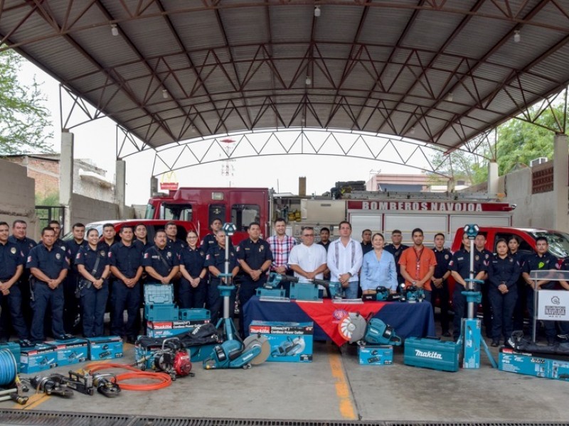 Bomberos Navojoa recibe 650 mil pesos en equipamiento