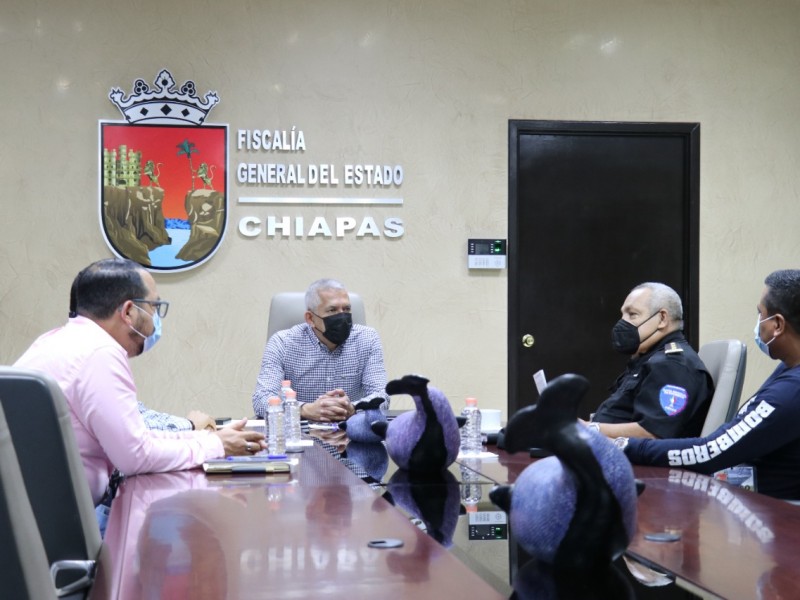 Bomberos y Fiscalía firman convenio para crear entornos seguros