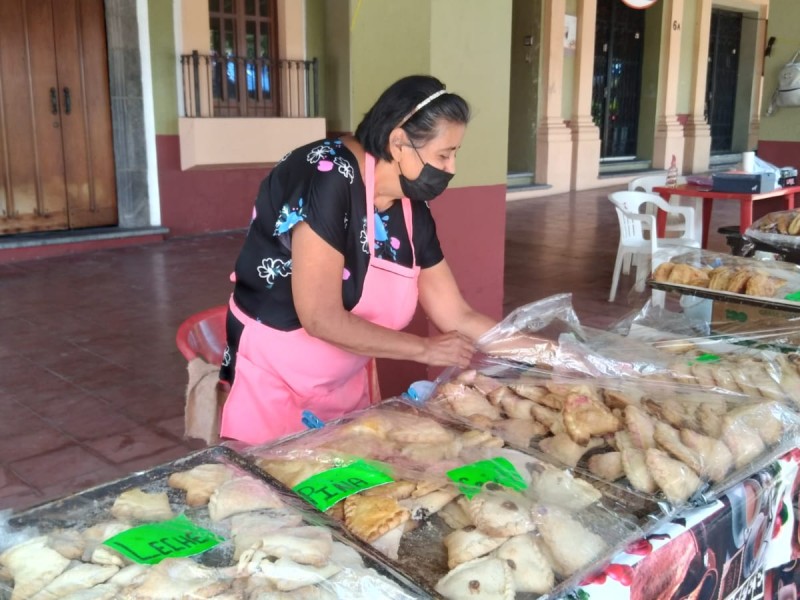 Bonita tradición, vendemos hasta 600 empanadas al día: Ana
