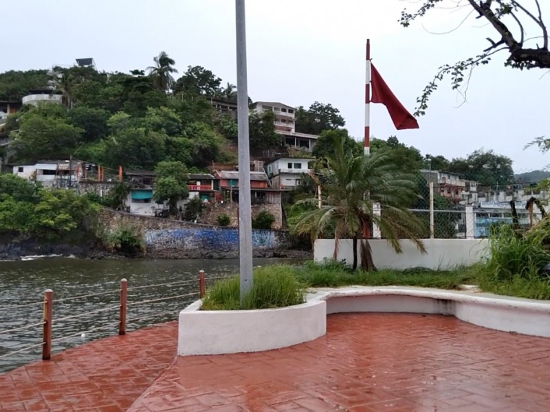 “Bonnie” pasará frente a Zihuatanejo, cierran puerto a navegación