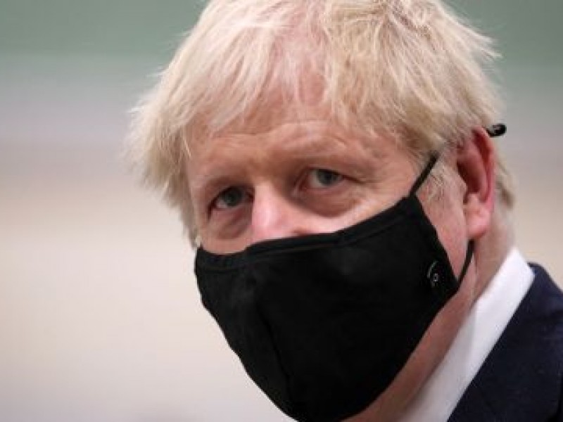 Boris Johnson es aislado tras contacto con positivo Covid-19