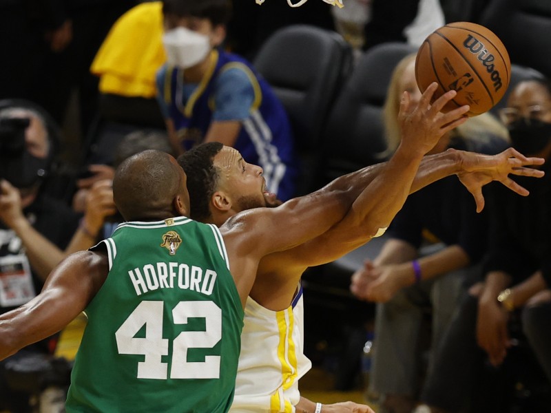 Boston dio el primer golpe en Las Finales