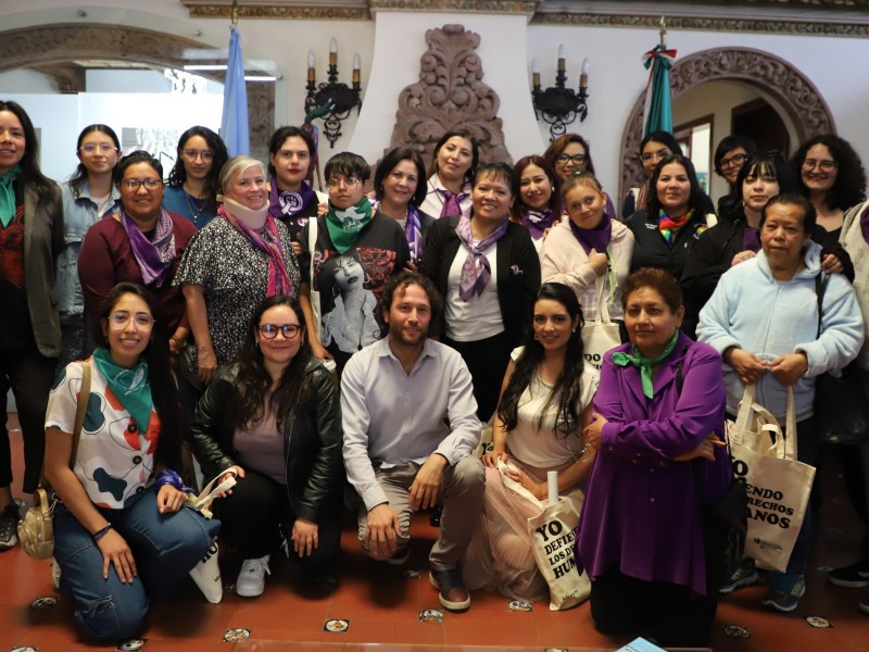 #BrevesLocales Feministas zacatecanas se reunen con comisionado de la ONU