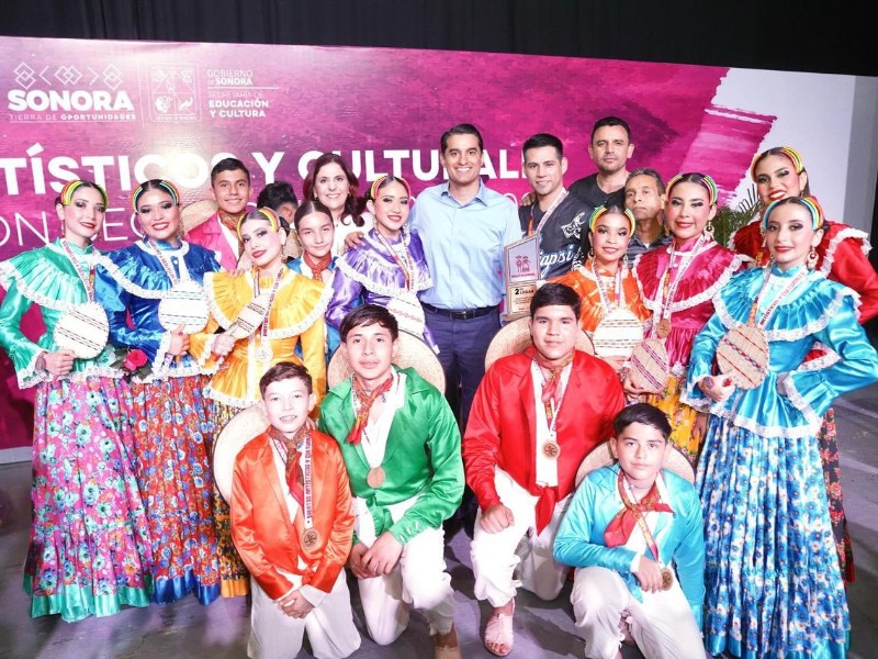 Brillan jóvenes sonorenses en encuentro estatal de arte y cultura