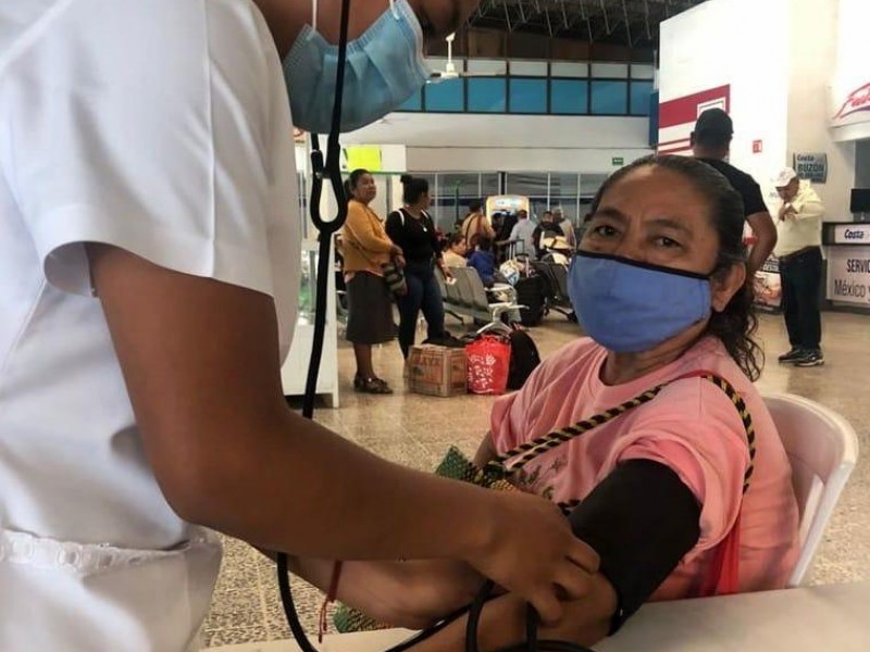 Brindan 2,183 consultas médicas durante las vacaciones en Guerrero
