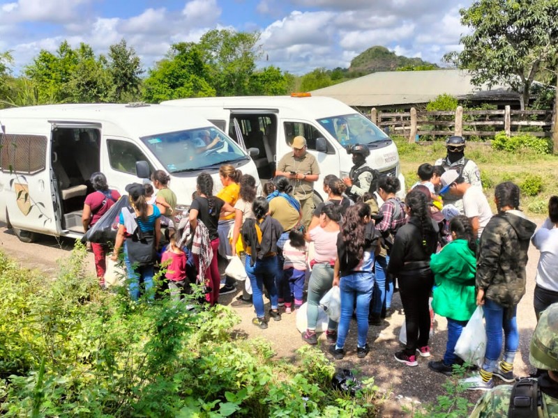 Brindan ayuda humanitaria a 62 migrantes en Ozuluama