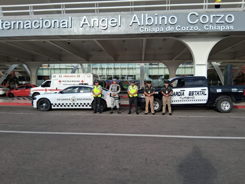 Brindan seguridad en aeropuerto internacional Ángel Albino Corzo
