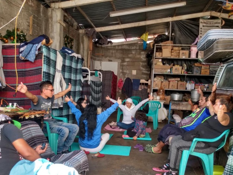Brindan talleres a migrantes en Metepec