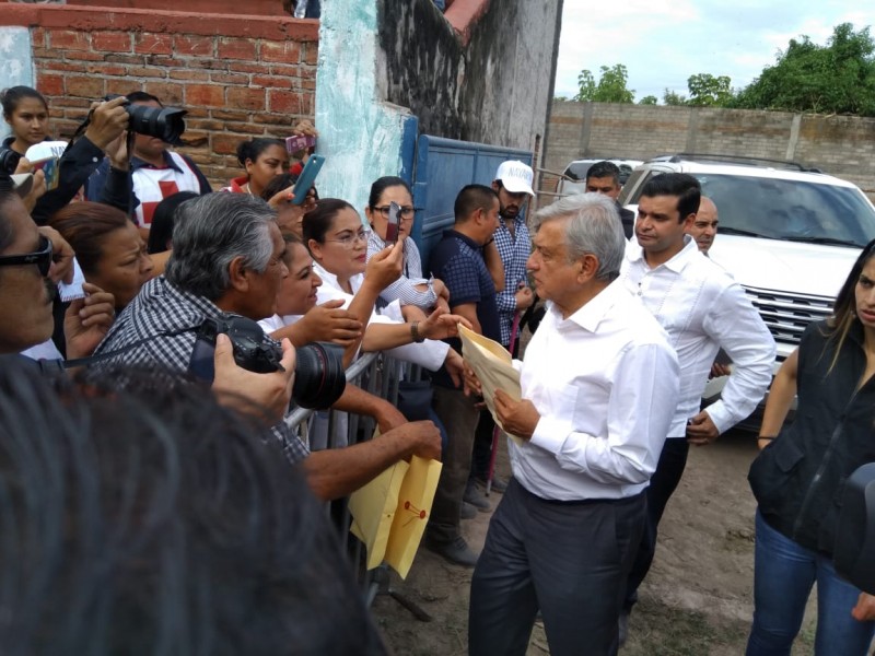 Promete López Obrador ayuda para Nayarit