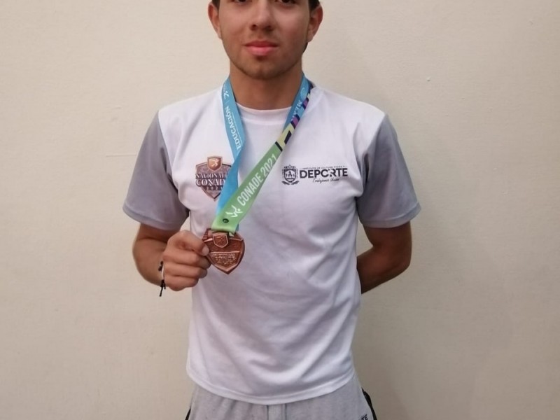 Bronce histórico de zacatecano en Nacionales CONADE