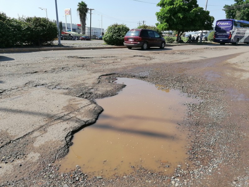 Bulevar Macario Gaxiola, un peligro para automovilistas