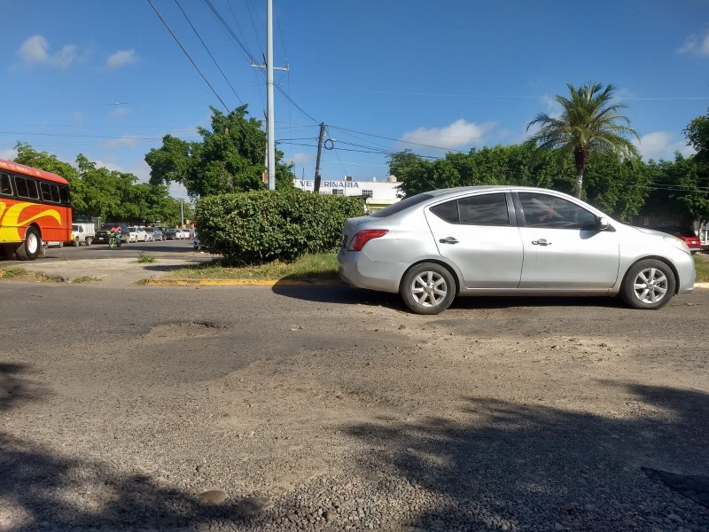 Bulevar Ruiz Payán, un riesgo para automovilistas