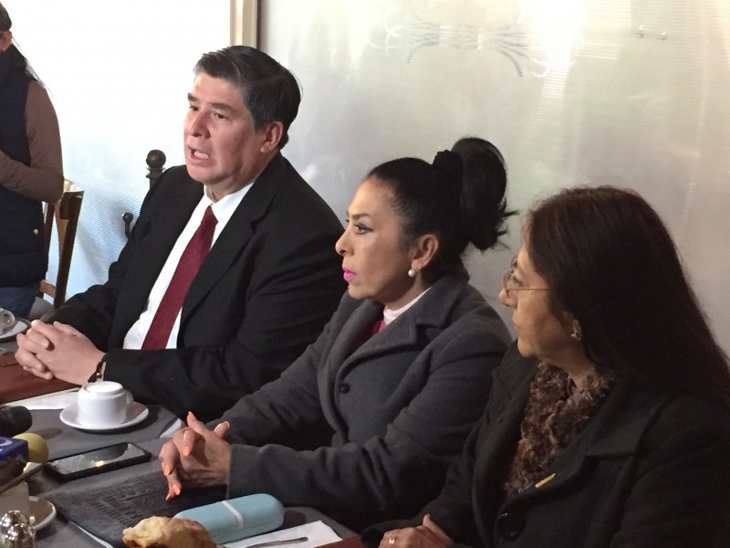 Busca Morena revertir aumento a transporte en Querétaro