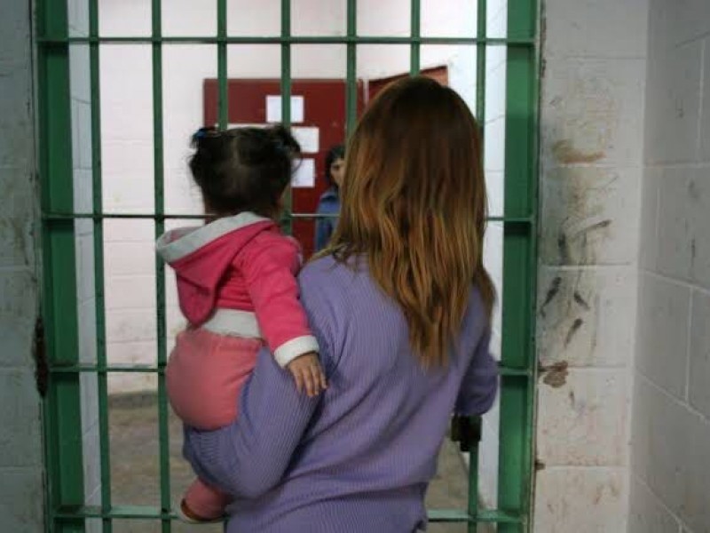 Busca Senadora garantizar derechos de hijos que habitan en cárceles