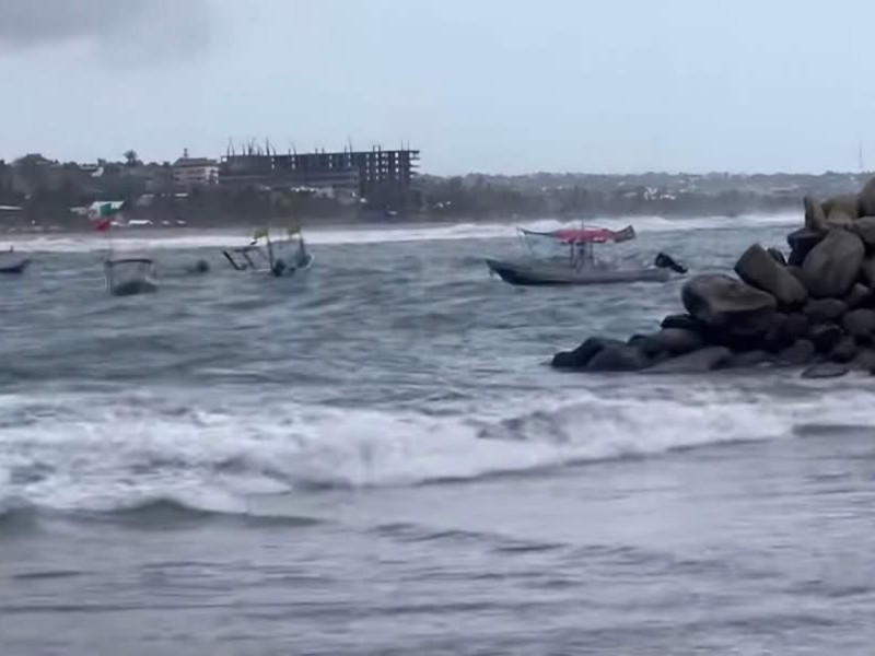 Buscan a dos turistas extranjeros desaparecidos en playa Zicatela, Oaxaca