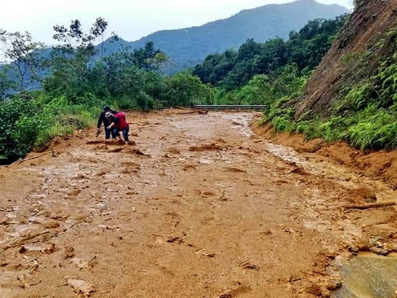 Buscan a familia desaparecida en la zona Mixe