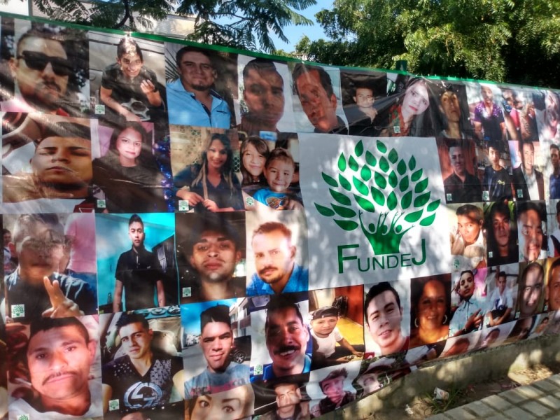 Buscan a familiares desparecidos entre cuerpos hallados en fosas