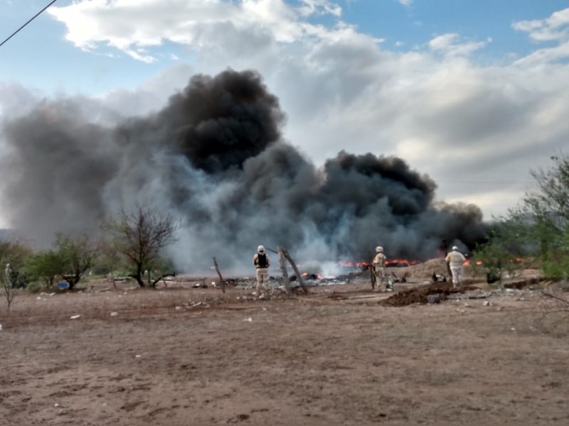 Buscan a responsables de incendio de llantas