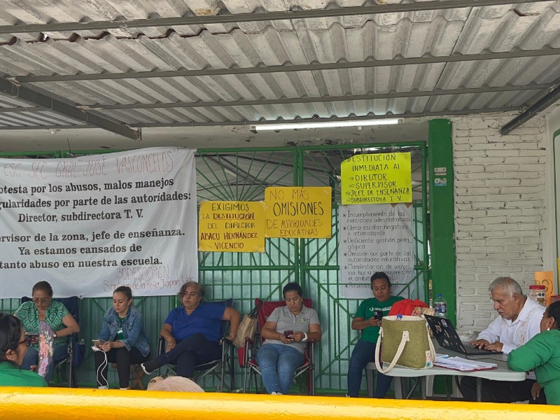Buscan acuerdo para reabrir secundaria Vasconcelos tras paro