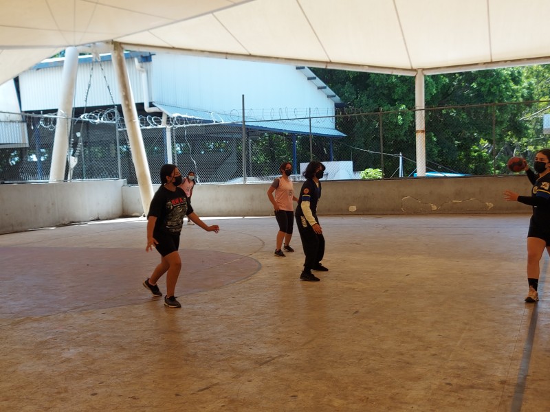 Buscan apoyo para competir en Aguascalientes jóvenes deportistas nayaritas