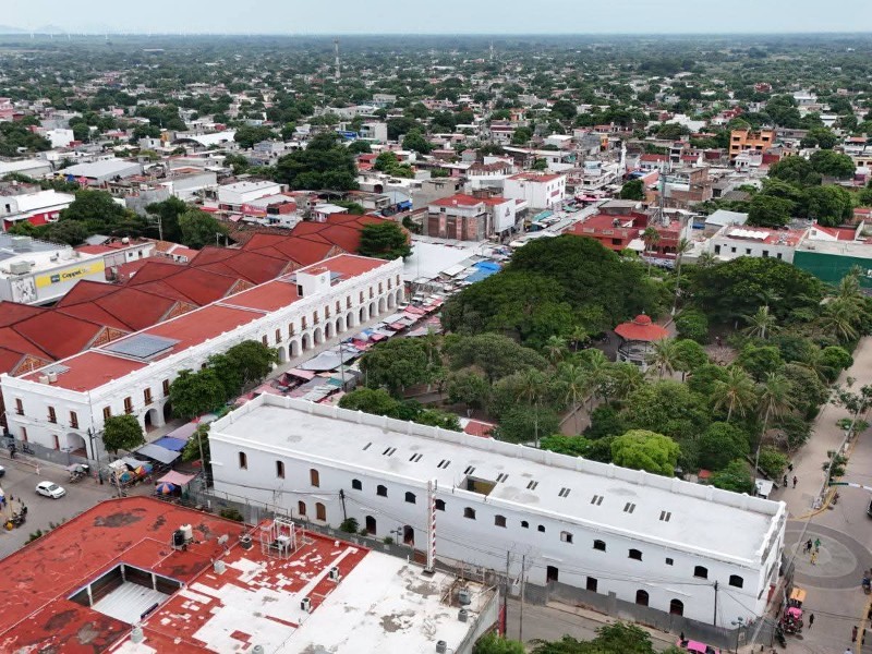 Buscan concretar la reconstrucción del palacio municipal de Juchitán de Zaragoza