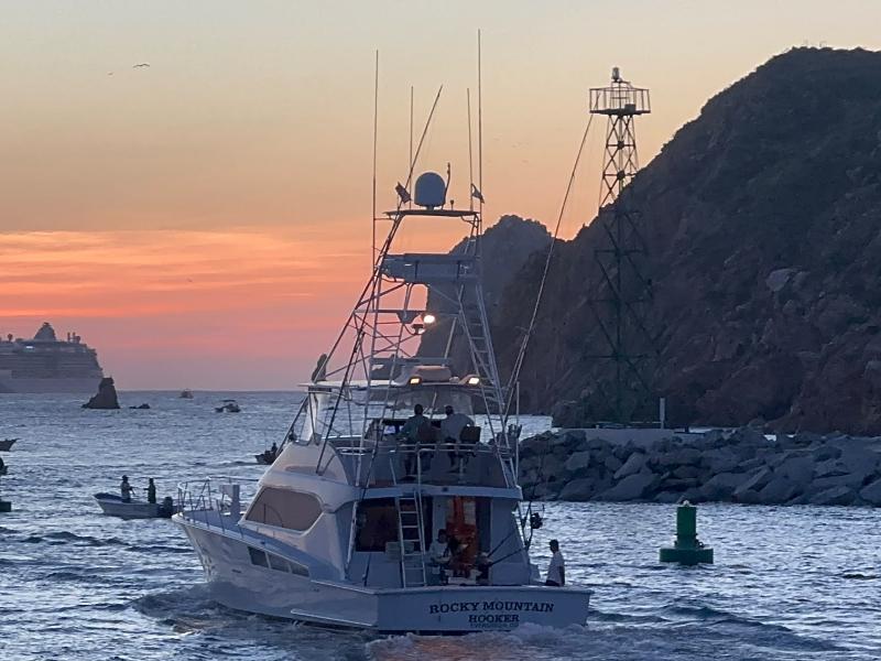 Buscan consenso por aumento de tarifas portuarias en Cabo San Lucas