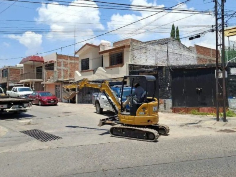 Buscan cuerpos en predio denunciado anónimamente.