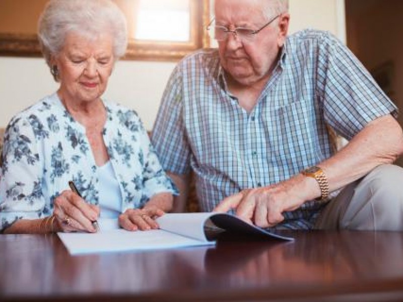 Buscan establecer asesoría jurídica como derecho para abuelitos