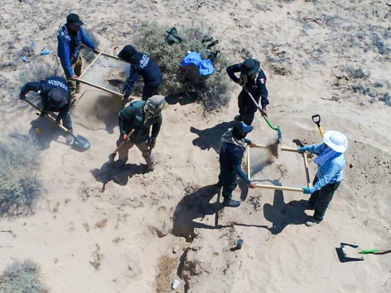Buscan identificar restos encontrados por colectivos de buscadoras en Sonora