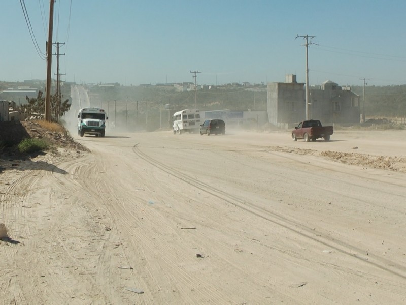 Buscan presupuesto para pavimentación de la calle Tamaral