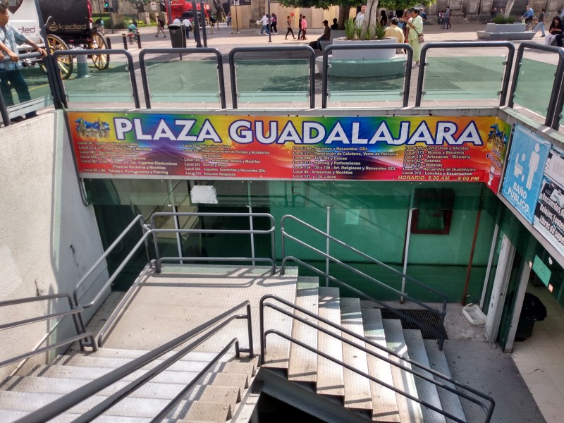 Buscan reactivar comercio en Plaza Guadalajara