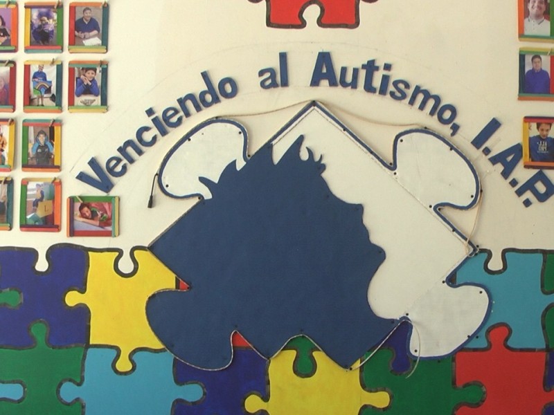 Buscan recaudar fondos para institición venciendo al autismo