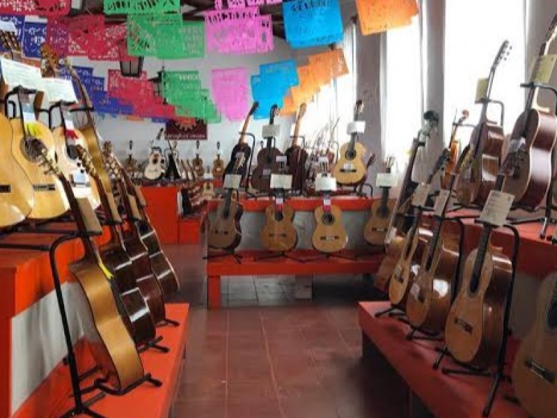 Buscan recursos para feria internacional de la guitarra en Paracho