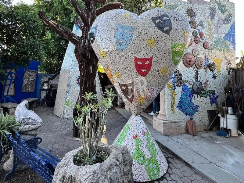 Buscan rendirle homenaje con escultura especial al dramaturgo Rafael Evans