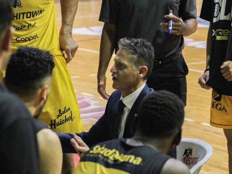 Caballeros tropieza ante Zonkeys en casa, próximo rival será Ostioneros