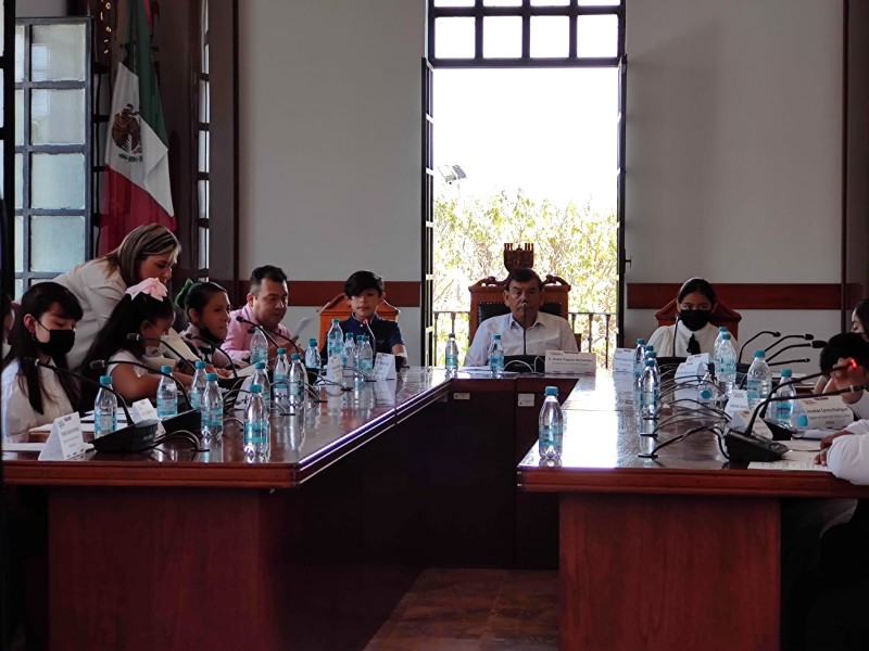 Cabildo infantil de Tehuacán abordó sobre basura, obras, violencia, gasto