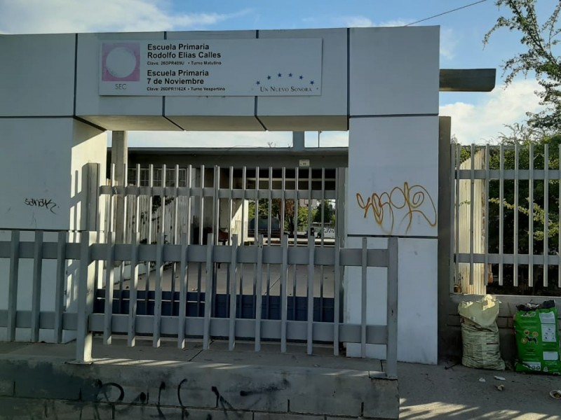 Siguen cerradas casi mil escuelas