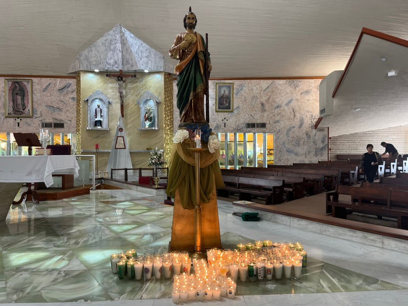 Cada día 28, cientos de devotos a San Judas Tadeo visitan templos
