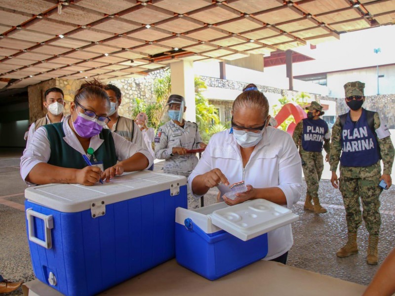 Cada módulo de vacunación en Acapulco tiene 2 mil dosis