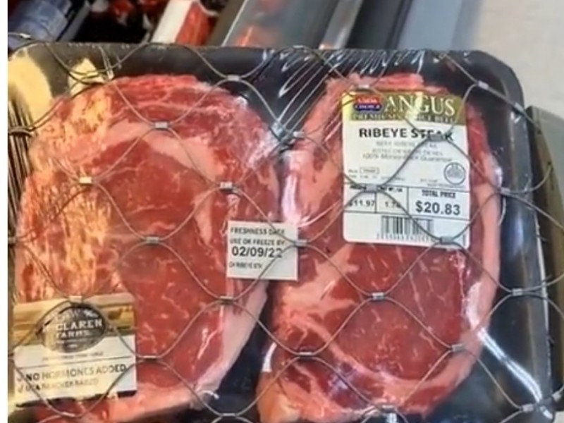 Cadena de supermercados se viraliza por peculiar venta de carnes