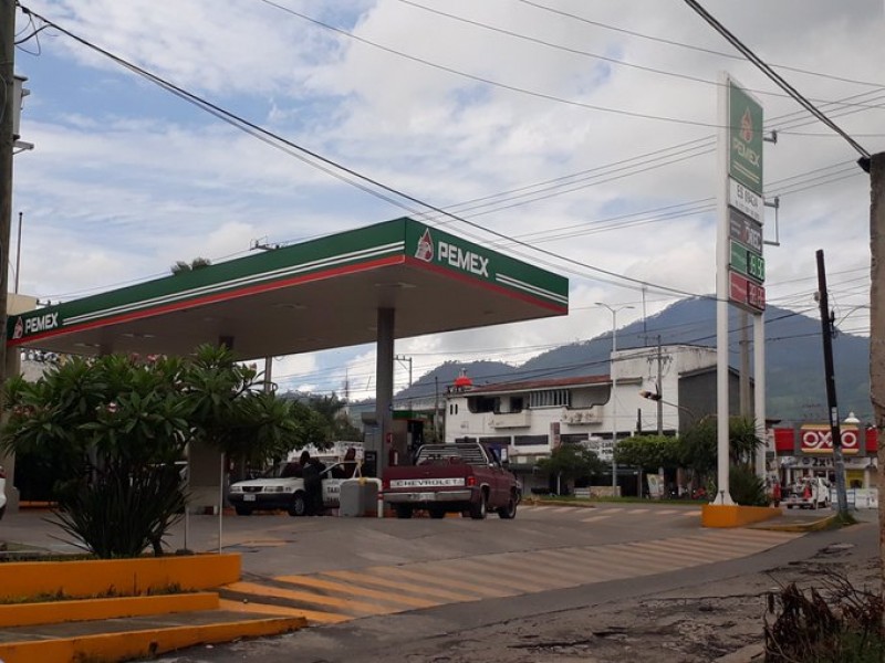 Cae 30% venta en gasolineras boulevard Tepic-Xalisco