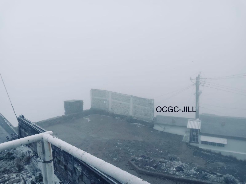 Cae aguanieve en el Cofre de Perote por frente frío