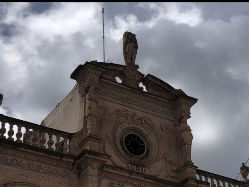 Cae cabeza de conde de hacienda de Jaral de Berrio