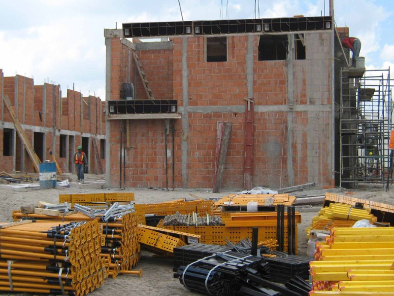 Cae construcción de vivienda y precios se disparan en EDOMEX