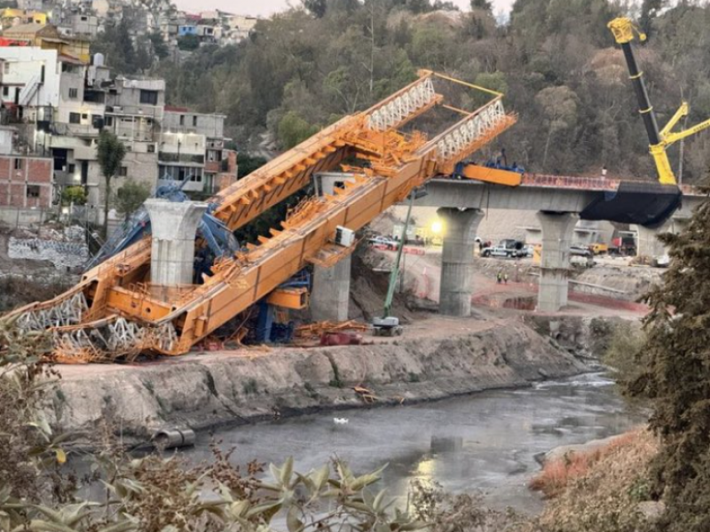 Cae grúa en obras de Tren Interurbano