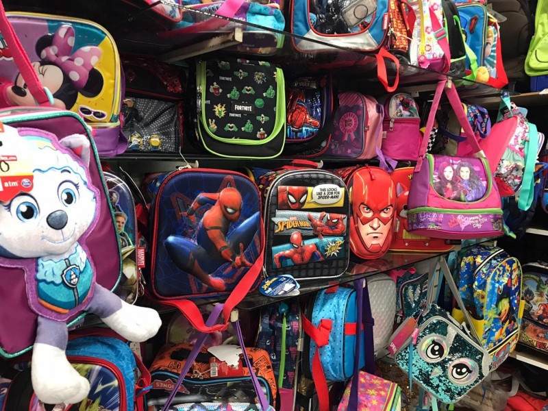 Cae la venta de mochilas y útiles escolares por pandemia