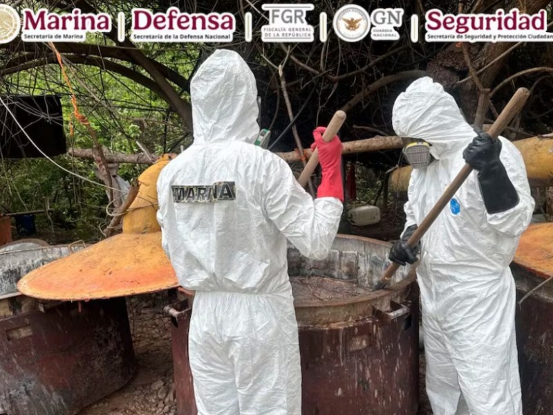 Aseguran narcolaboratorio en Sinaloa con casi una tonelada de droga